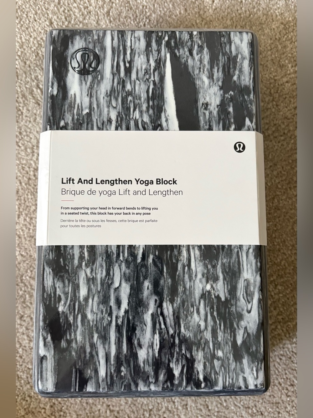 Lululemon lift and lengthen yoga block NWT black/white